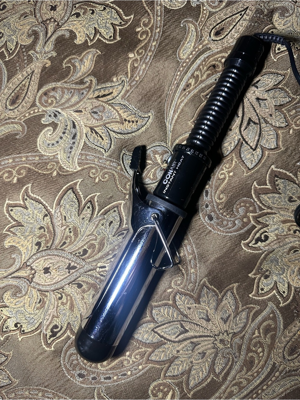 Black Ceramic Styling Curling Iron with Clamp - CONAIR